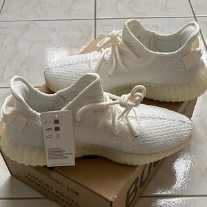 Adidas Yeezy Boost 350 V2 in White and Cream NWT & Box